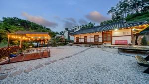 Gangneung ggabinejip hanok pension