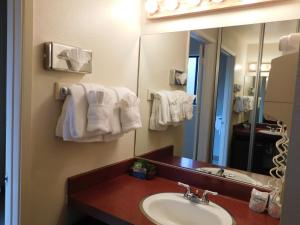 亚太花园旅馆的一间浴室