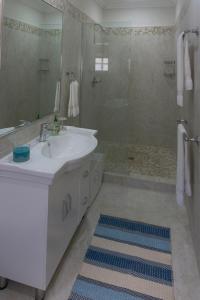 桑盖特旅馆的一间浴室