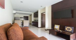 The Lai Thai Luxury Condominiums- Sha Extra Plus的休息区