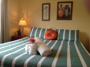海港村假日汽车旅馆客房内的一张或多张床位