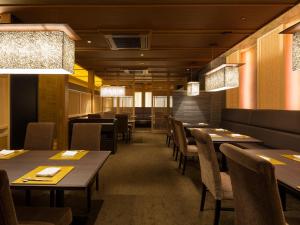 神户湾喜来登酒店&塔楼餐厅或其他用餐的地方