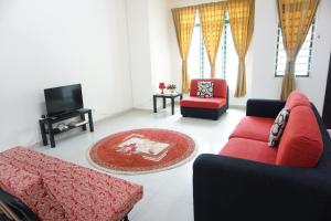 Warisan Indah Homestay KLIA 1的休息区