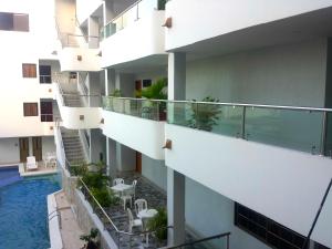 Hotel Dorado Barranquilla内部或周边的泳池
