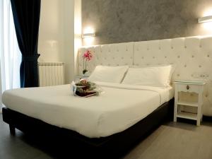 简单客房旅馆客房内的一张或多张床位