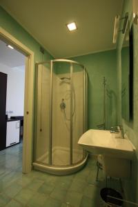 巴尼阿尔科巴里诺酒店的一间浴室