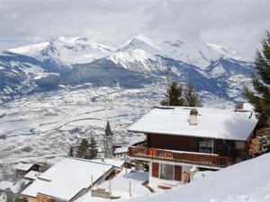 韦松纳chalet for 6 people with views of Veysonnaz的相册照片