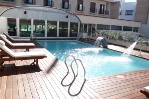 斯考特而瓜迪亚纳酒店内部或周边的泳池