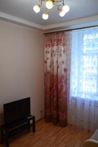 Apartment on Gogolya 23A的电视和/或娱乐中心