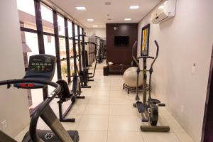 Hotel Relicário的健身中心和/或健身设施