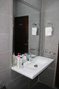 Lohas Beach Resort Villa的一间浴室