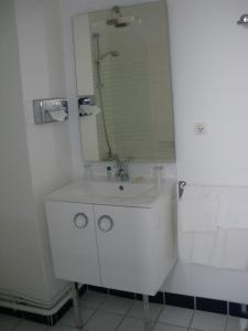 欧陆式酒店的一间浴室