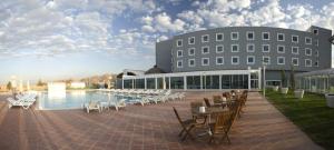 Jura Hotels Afyon Thermal内部或周边的泳池