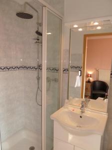 Hotel Le Beauregard的一间浴室