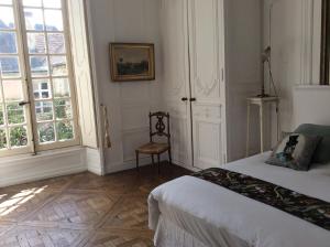 Hotel des Tailles客房内的一张或多张床位