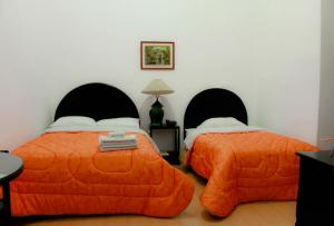 卡萨布兰卡酒店客房内的一张或多张床位