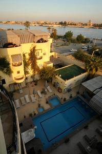 尼罗河谷酒店内部或周边泳池景观