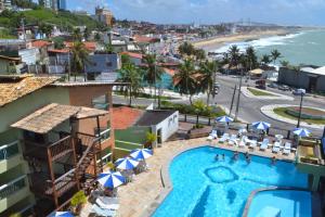 纳塔尔纳塔尔海滩酒店的享有酒店空中景致,设有游泳池和海滩