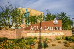 兰乔米拉日Agua Caliente Casino Rancho Mirage的一间Caula california赌场度假村和spa的标志