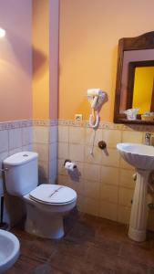 Hotel Rural Casa Cueto的一间浴室