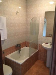 巴耶阿亚拉酒店的一间浴室