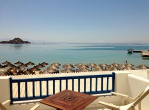 Acrogiali Beachfront Hotel Mykonos内部或周边泳池景观
