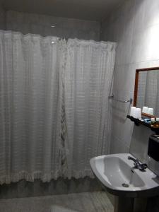 Hostal Meson la Cadena的一间浴室