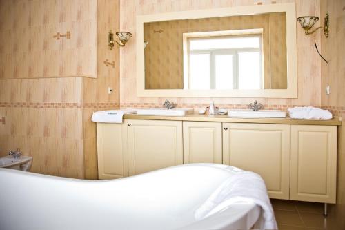 Hotel Elbuzd的一间浴室