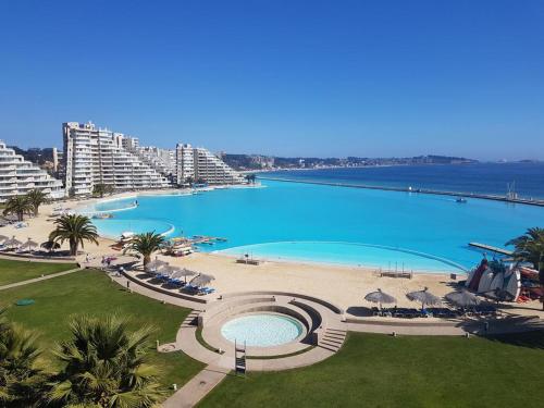 San Alfonso del Mar Puerto del Sur内部或周边泳池景观