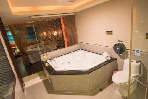 亚历山大汽车旅馆 的一间浴室