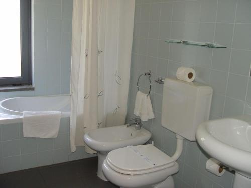 菲古林豪斯乡间别墅酒店的一间浴室