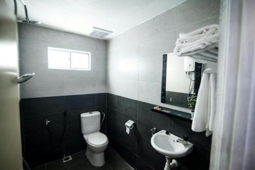 兰卡威樱草海景酒店的一间浴室