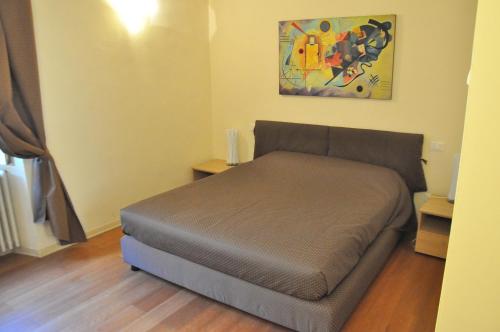 皮斯托亚坎托加富尔住宿加早餐旅馆的卧室配有一张床