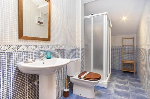 Apartamentos Blanca Senda del Oso的一间浴室