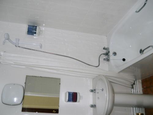 奥克兰酒店的一间浴室