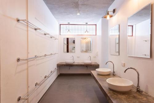 再度旅舍的一间浴室