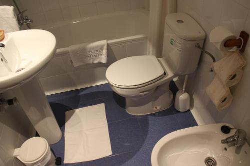 卡萨乡村本塔扎酒店的一间浴室