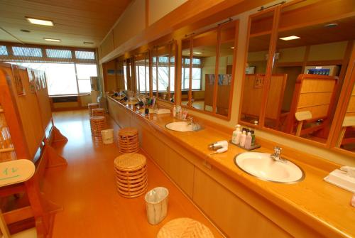 阿巴施里坎考酒店的一间浴室