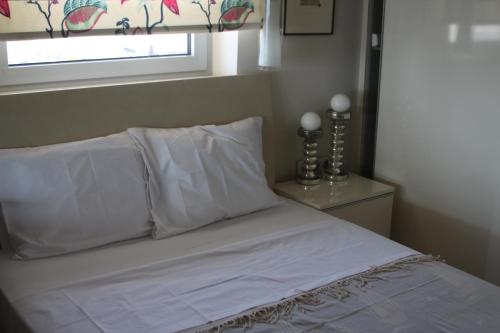 海平面阁楼公寓客房内的一张或多张床位