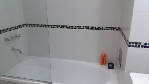 Veluvi的一间浴室