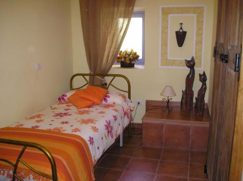 Casapancho 1 y 2 - Casa Rural - Fasnia - Tenerife客房内的一张或多张床位
