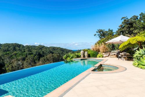 特里格尔眺望美景旅馆的山景游泳池