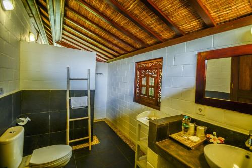 武吉阿斯里旅馆的一间浴室