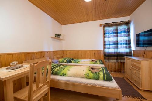 BILÍKOVA CHATA - Horský hotel客房内的一张或多张床位