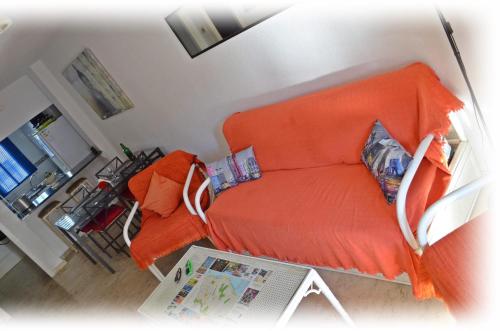 Apartamento Benalmadena Costa的休息区