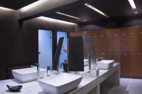 埃斯佩罗斯皇宫豪华Spa酒店的一间浴室