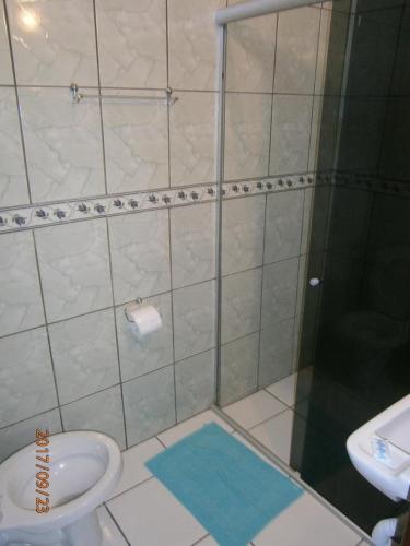 Suites do Reino Penedo RJ的一间浴室
