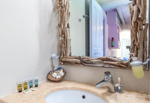 Verano Mykonos Villa的一间浴室