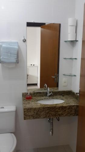 Quitinete Balneário的一间浴室