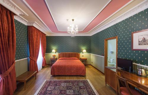 斯托洛兹皇宫酒店客房内的一张或多张床位